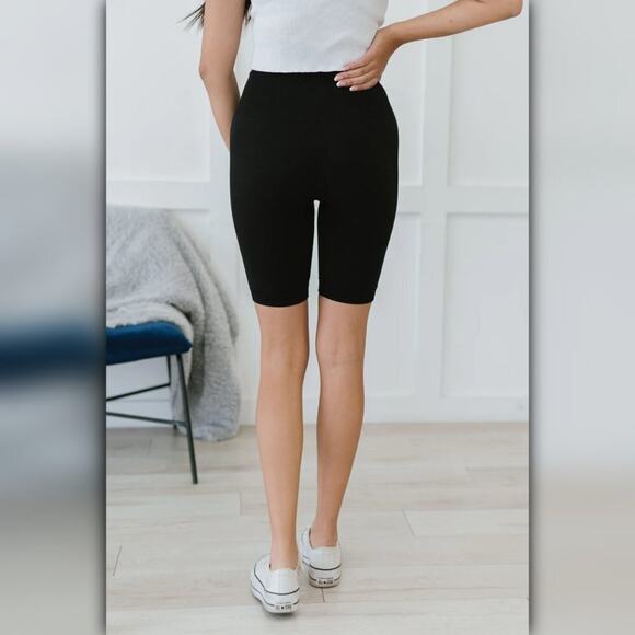 ♥ 668 ♥ (OS) Hold Me Tight High-Waisted Compression Black Biker Shorts - Picture 5 of 11